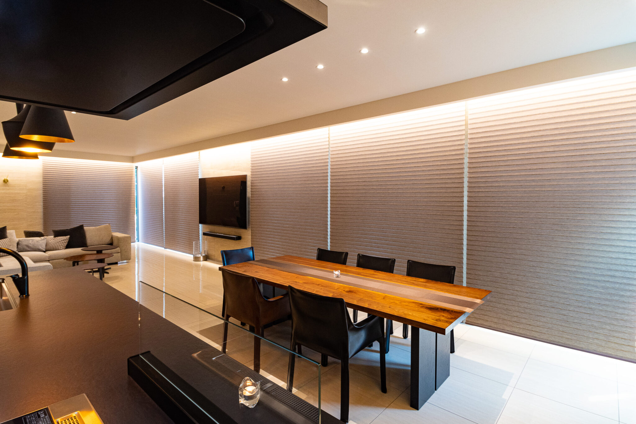 緑景をデザインする別荘の窓辺