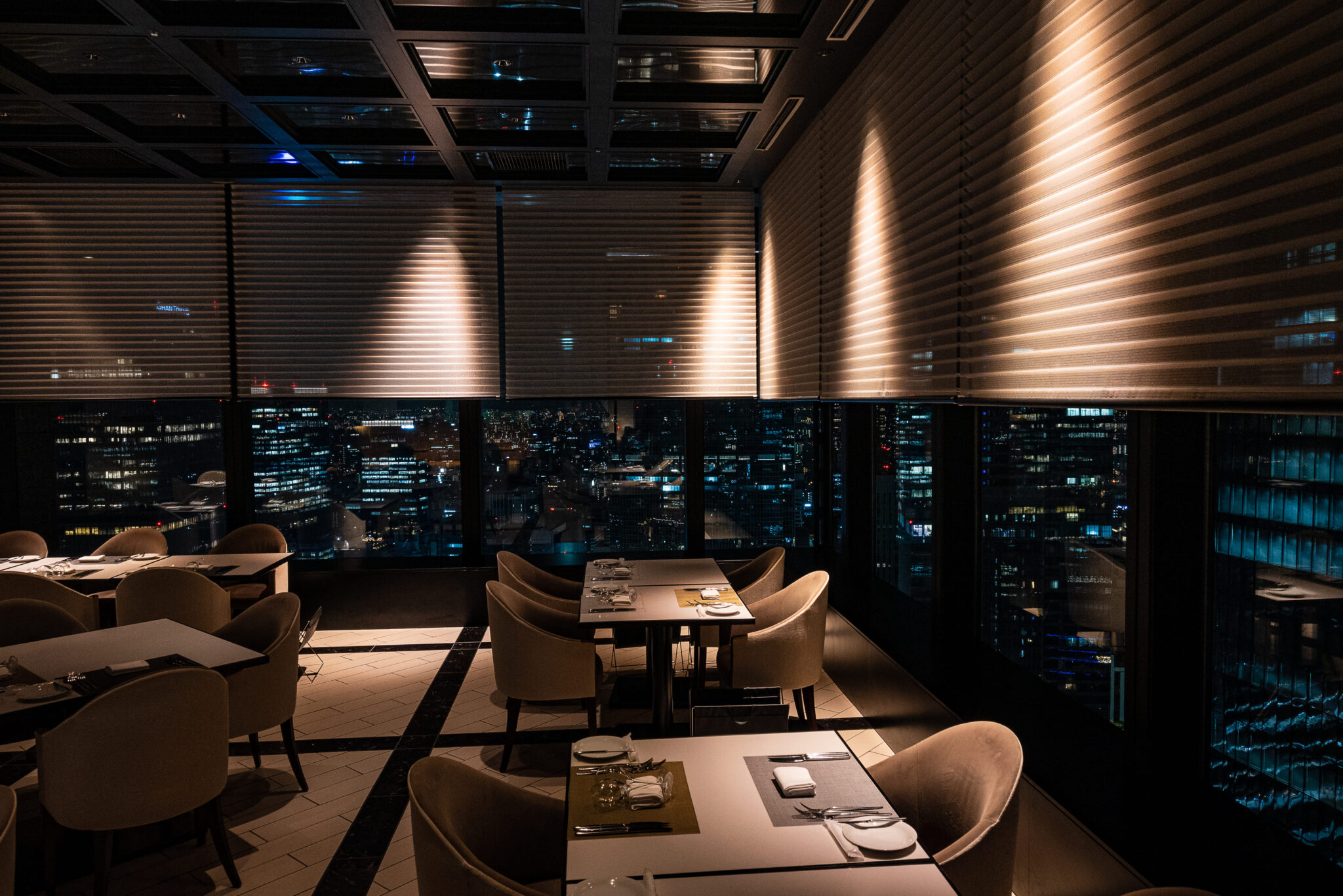 大都会を移す美窓辺に（BREEZE OF TOKYO）