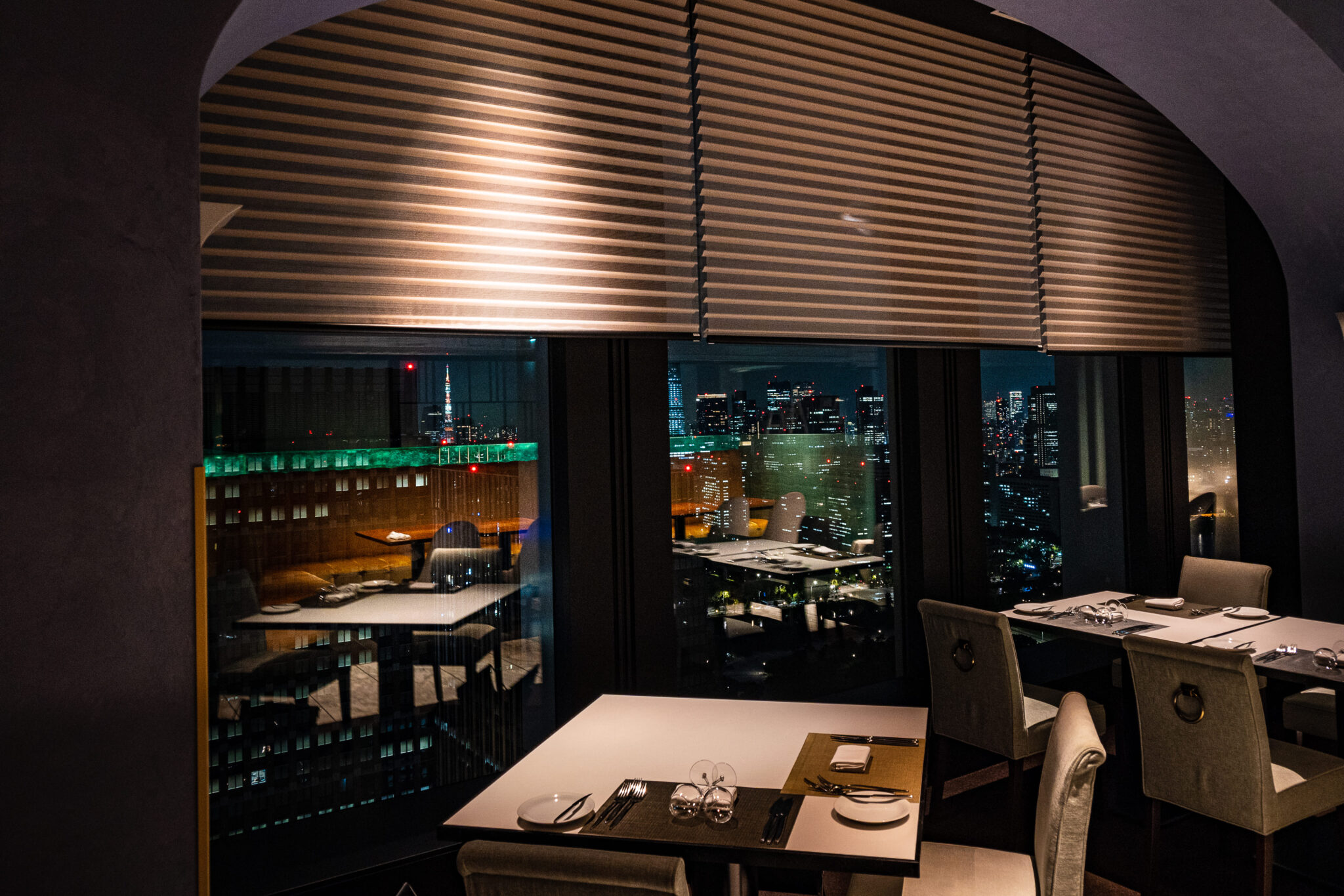 大都会を移す美窓辺に（BREEZE OF TOKYO）