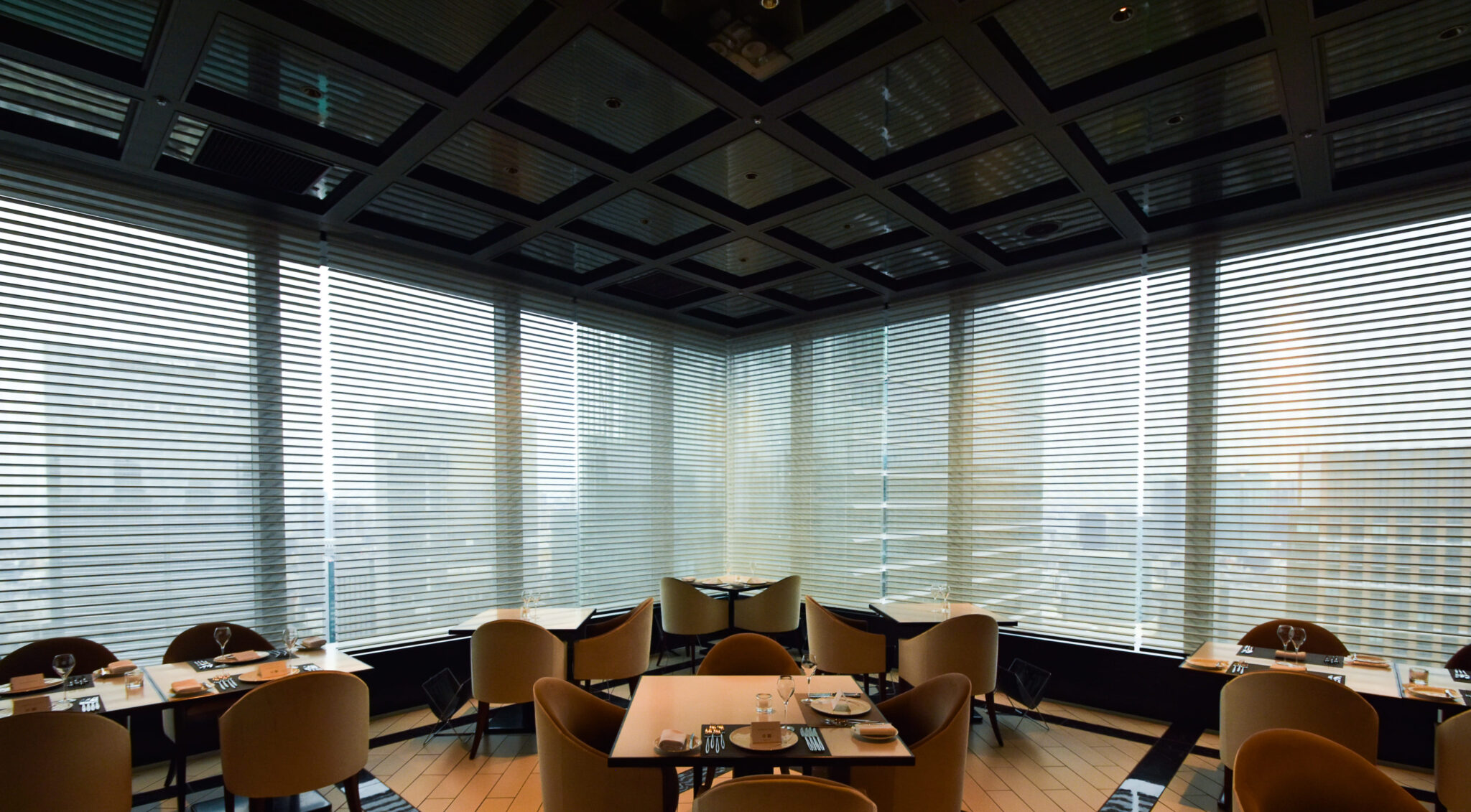 大都会を移す美窓辺に（BREEZE OF TOKYO）