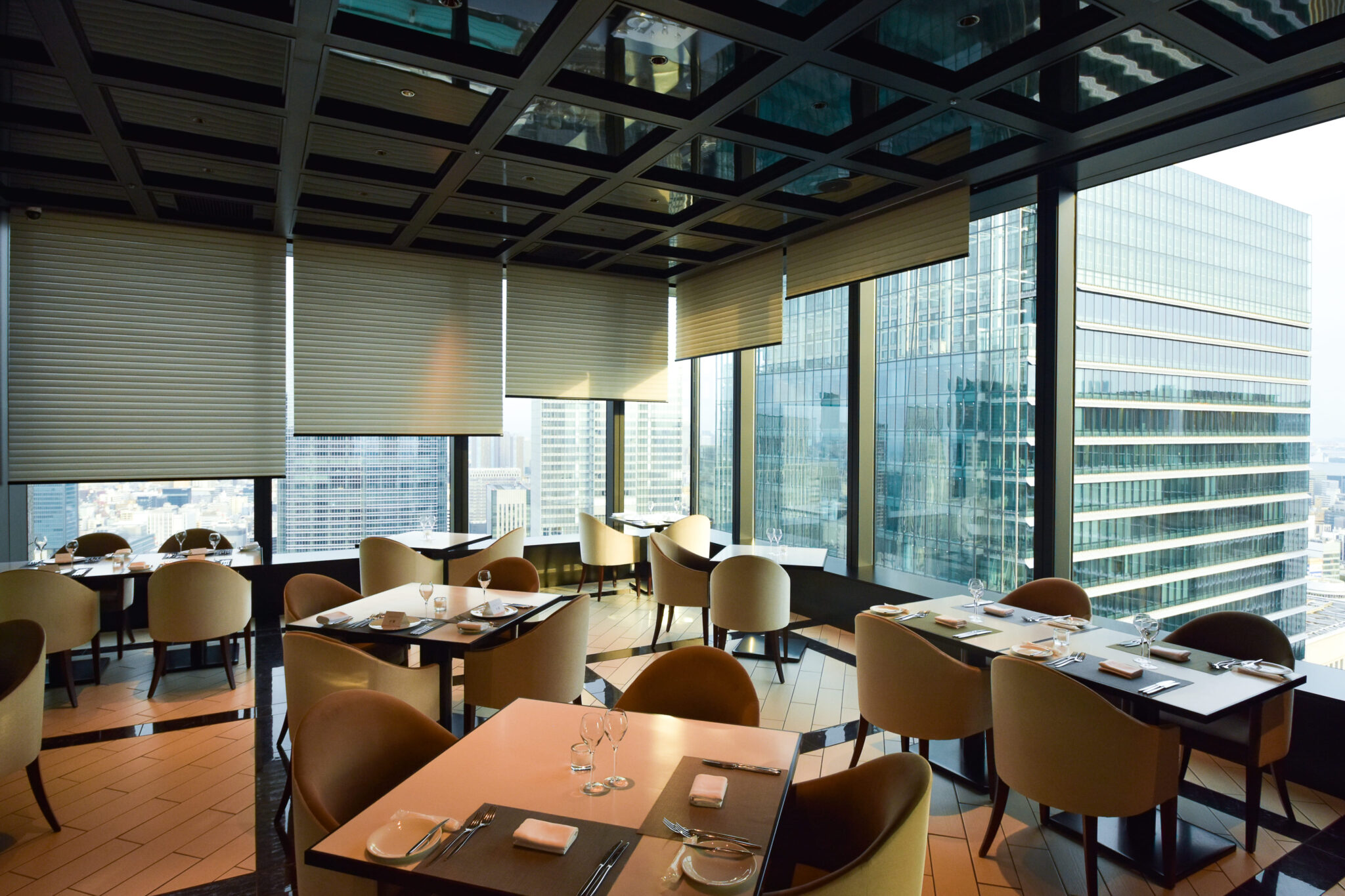 大都会を移す美窓辺に（BREEZE OF TOKYO）